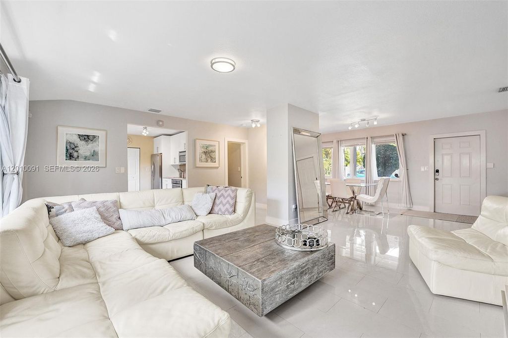 1146 NE 17th Ter 1146, Fort Lauderdale, FL 33304