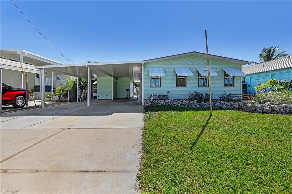 2592 York RD, ST. JAMES CITY, FL 33956 — photo 2