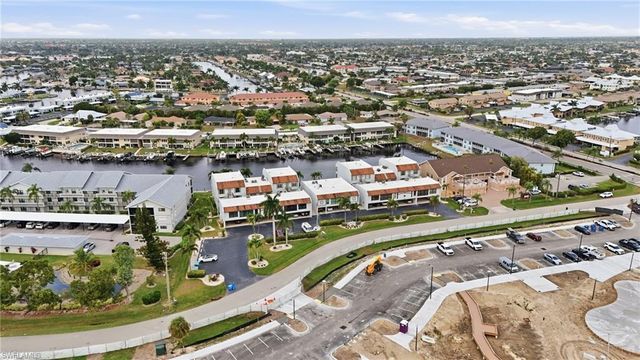 4218 SE 20th PL # D7, Cape Coral, FL 33904