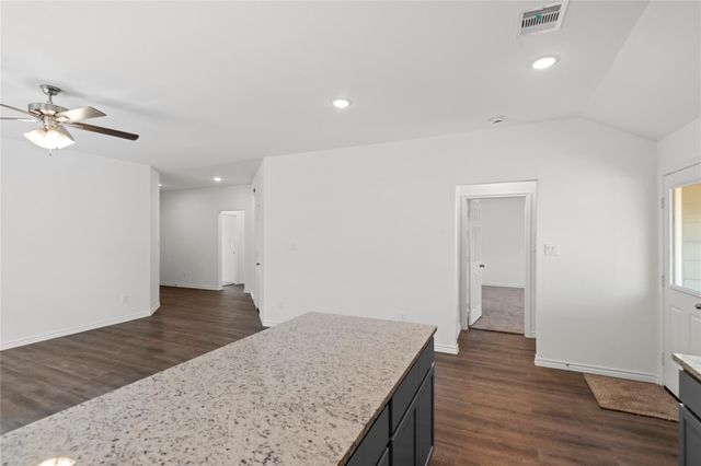 510 Oak Chase Avenue, Dayton, TX 77535