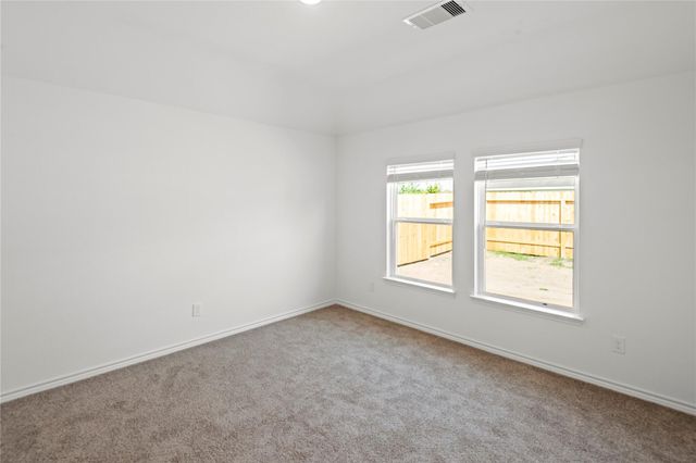 510 Oak Chase Avenue, Dayton, TX 77535