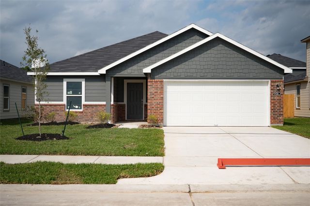 510 Oak Chase Avenue, Dayton, TX 77535