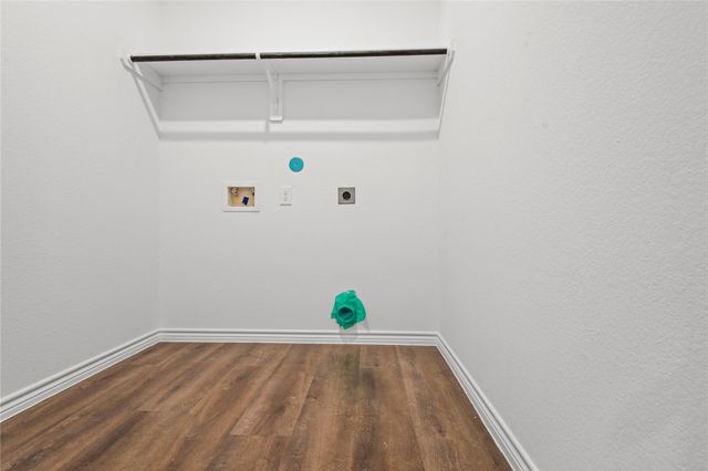 510 Oak Chase Avenue, Dayton, TX 77535