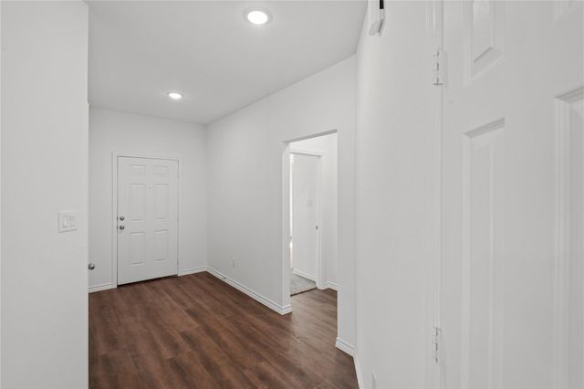 510 Oak Chase Avenue, Dayton, TX 77535