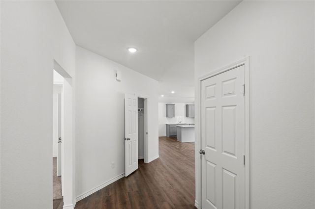 510 Oak Chase Avenue, Dayton, TX 77535