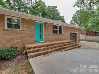 5646 Oak Drive, Charlotte, NC 28216