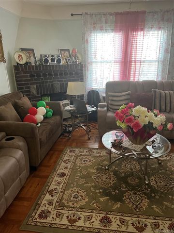 14214 231st Street, Laurelton, NY 11413