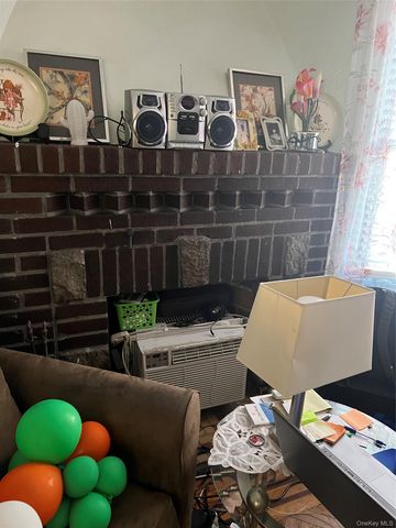 14214 231st Street, Laurelton, NY 11413