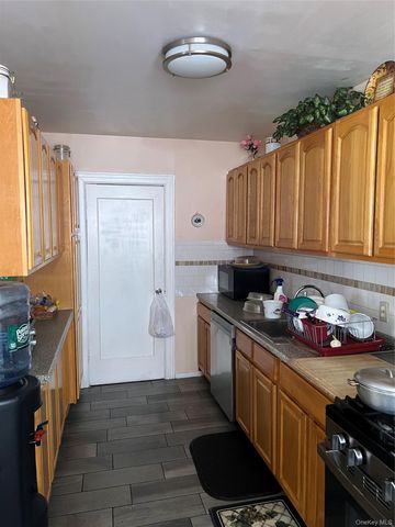 14214 231st Street, Laurelton, NY 11413