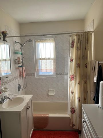 14214 231st Street, Laurelton, NY 11413