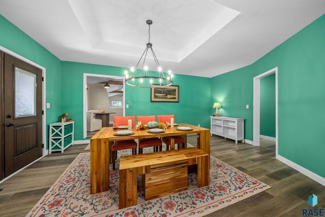 35 N Oak Pl Place, Sioux Falls, SD 57110