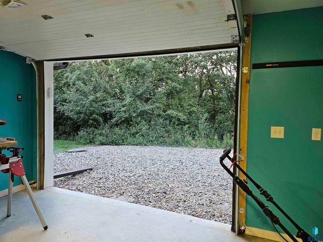 35 N Oak Pl Place, Sioux Falls, SD 57110