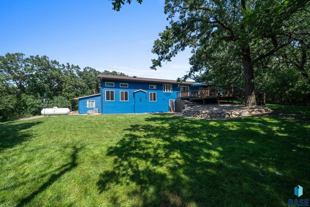 35 N Oak Pl Place, Sioux Falls, SD 57110