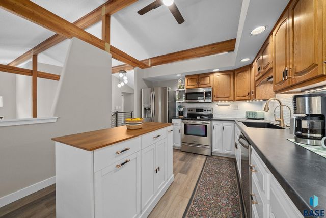 35 N Oak Pl Place, Sioux Falls, SD 57110