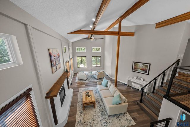 35 N Oak Pl Place, Sioux Falls, SD 57110