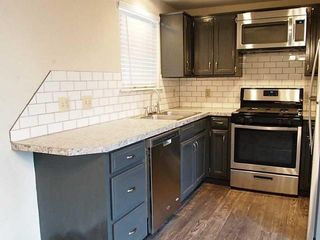 980 N Lewis Avenue, Fayetteville, AR 72701