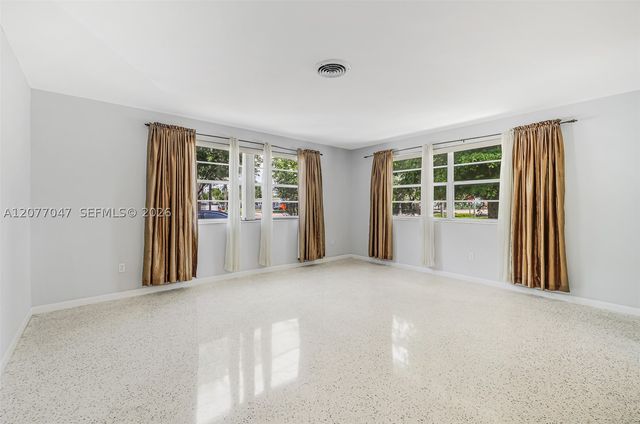 9354 Caribbean Blvd, Cutler Bay, FL 33189