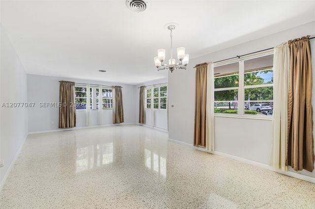 9354 Caribbean Blvd, Cutler Bay, FL 33189