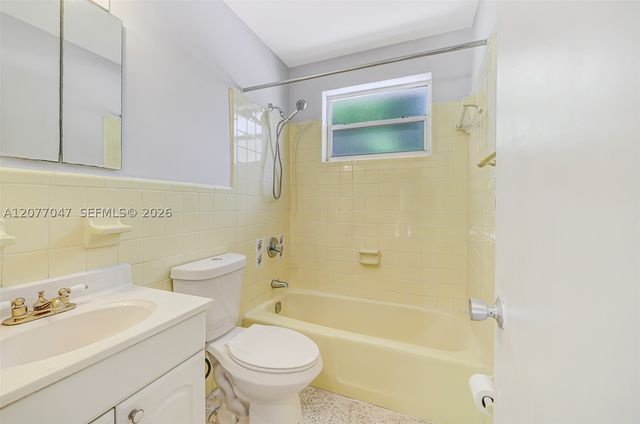 9354 Caribbean Blvd, Cutler Bay, FL 33189