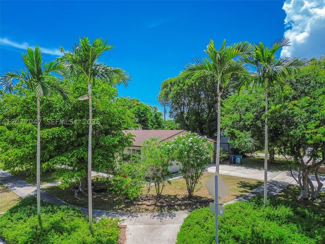 9354 Caribbean Blvd, Cutler Bay, FL 33189