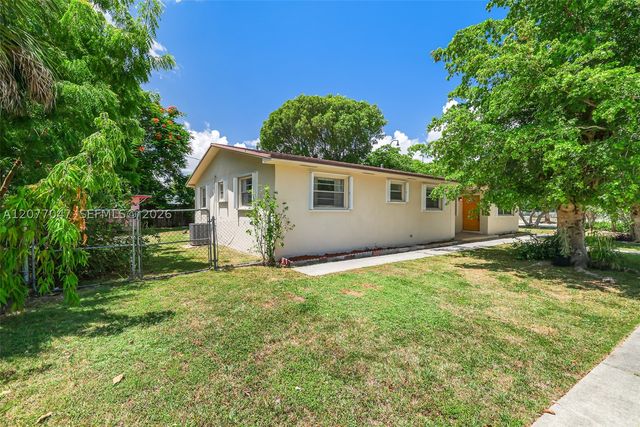 9354 Caribbean Blvd, Cutler Bay, FL 33189