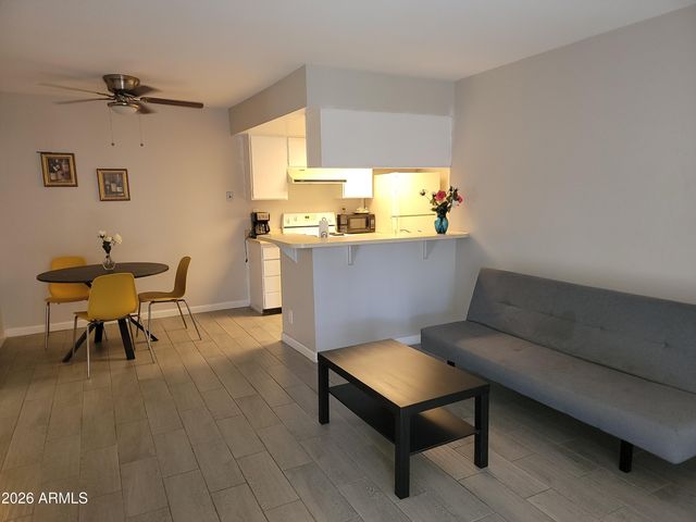 1111 E UNIVERSITY Drive 103, Tempe, AZ 85288