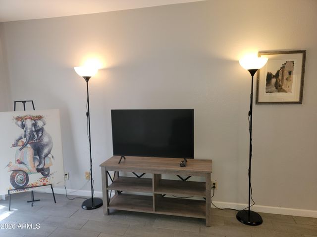 1111 E UNIVERSITY Drive 103, Tempe, AZ 85288