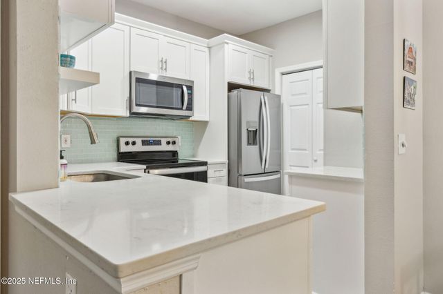 160 VERACRUZ Drive 433, Ponte Vedra Beach, FL 32082