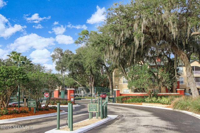 160 VERACRUZ Drive 433, Ponte Vedra Beach, FL 32082