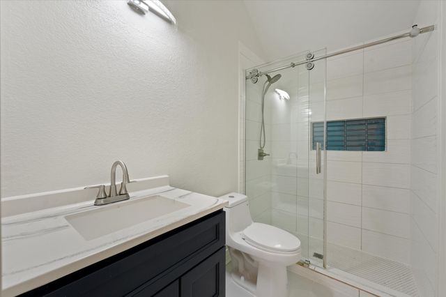 1216 Bold Forbes Drive, Grand Prairie, TX 75052