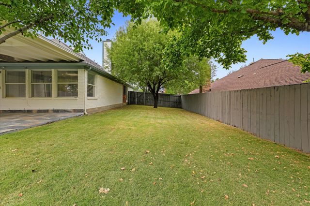 1216 Bold Forbes Drive, Grand Prairie, TX 75052