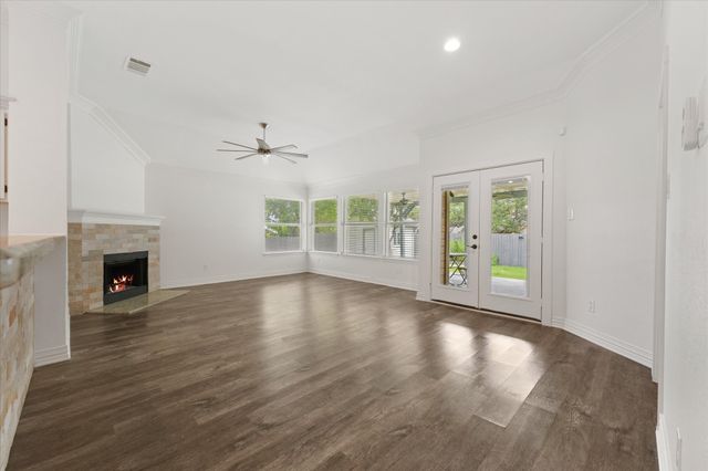1216 Bold Forbes Drive, Grand Prairie, TX 75052