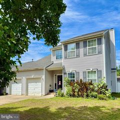 60 CENTENNIAL DR, Hammonton, NJ 08037