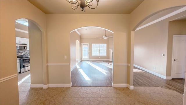 13 Kintyre Drive, Bella Vista, AR 72715