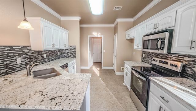 13 Kintyre Drive, Bella Vista, AR 72715