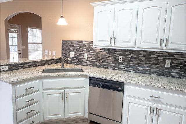 13 Kintyre Drive, Bella Vista, AR 72715