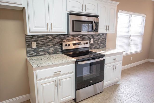 13 Kintyre Drive, Bella Vista, AR 72715