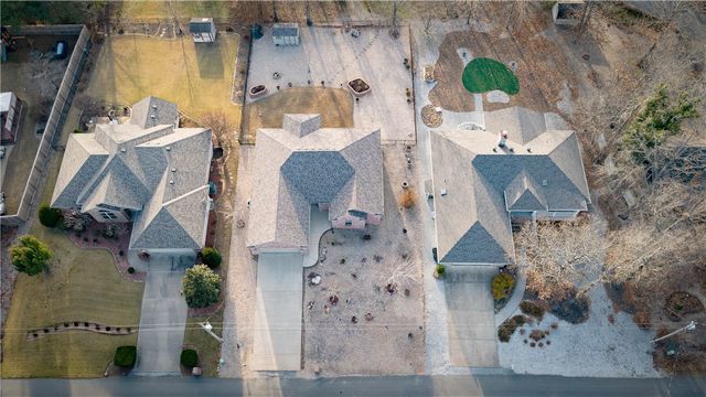 13 Kintyre Drive, Bella Vista, AR 72715