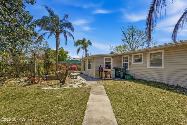 43 FORRESTAL Circle N, Atlantic Beach, FL 32233