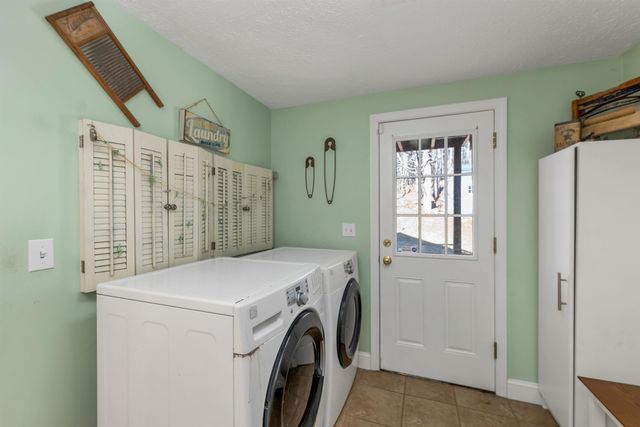 294.5 Hampstead Road, Derry, NH 03038