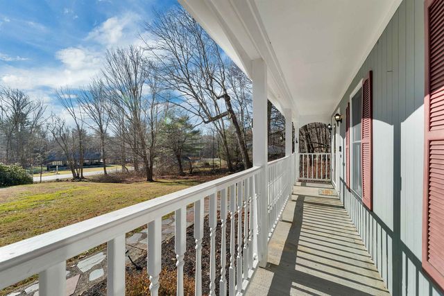 294.5 Hampstead Road, Derry, NH 03038