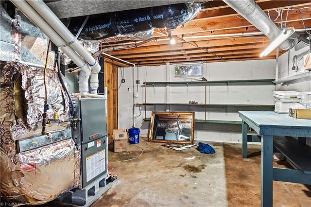6110 James Street, Clemmons, NC 27012