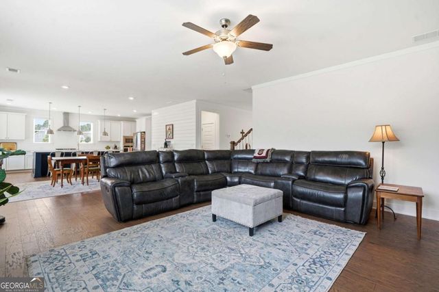 8110 Beryl Overlook, Gainesville, GA 30506