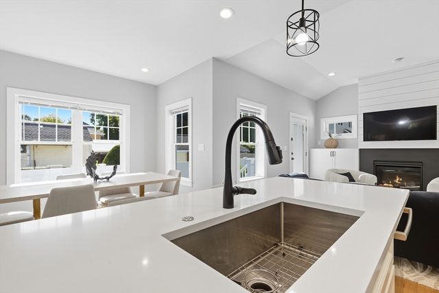 189 Linwood Avenue 1, Newton, MA 02460