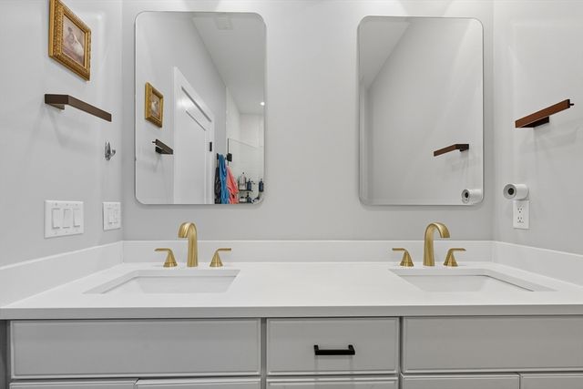 189 Linwood Avenue 1, Newton, MA 02460