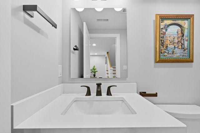 189 Linwood Avenue 1, Newton, MA 02460