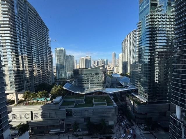 45 SW 9th St 2209, Miami, FL 33130