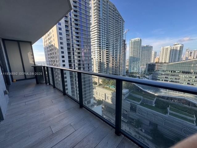 45 SW 9th St 2209, Miami, FL 33130