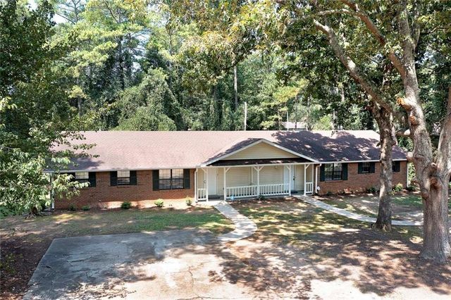 355 Santa Fe Trail, Ellenwood, GA 30294
