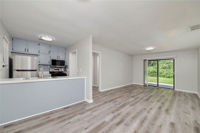 355 Santa Fe Trail, Ellenwood, GA 30294
